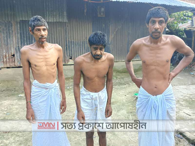 অভিভাবকহীন হয়ে পড়া তিন প্রতিবন্ধী ভাই।